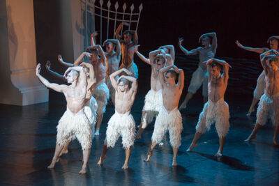 Matthew Bourne's Swan Lake @ Stadsschouwburg, picture 39, photographed by Koen Rondelez - FrontView Magazine