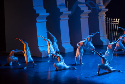 Matthew Bourne's Swan Lake @ Stadsschouwburg, picture 41, photographed by Koen Rondelez - FrontView Magazine