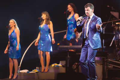 Semino Rossi @ Ethias Arena, picture 3, photographed by Elke Briers - FrontView Magazine