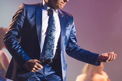 Semino Rossi @ Ethias Arena, picture 12, photographed by Elke Briers - FrontView Magazine