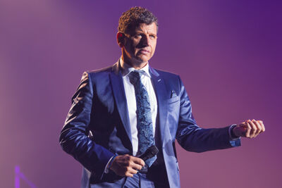 Semino Rossi @ Ethias Arena, picture 15, photographed by Elke Briers - FrontView Magazine