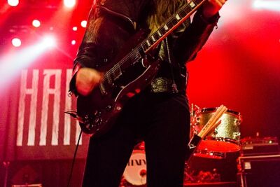 Haim @ Trix, picture 8, photographed by Edwin Houdevelt - FrontView Magazine