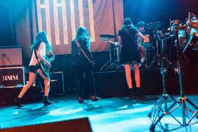 Haim @ Trix, picture 44, photographed by Edwin Houdevelt - FrontView Magazine