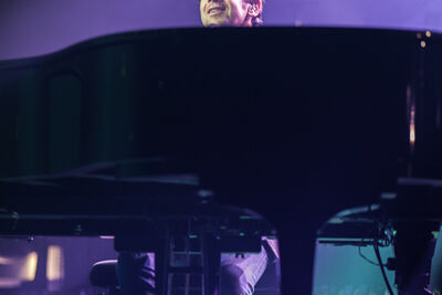 Patrick Bruel @ Vorst Nationaal, picture 19, photographed by Dorien Goetschalckx - FrontView Magazine