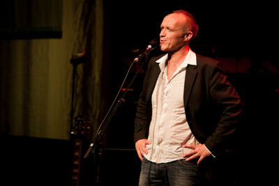 Stef Bos & Band @ de Warande, picture 27, photographed by Carine Wouters - FrontView Magazine