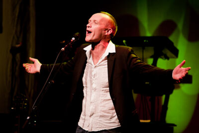 Stef Bos & Band @ de Warande, picture 29, photographed by Carine Wouters - FrontView Magazine