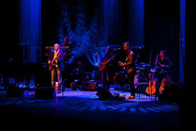 Stef Bos & Band @ de Warande, picture 32, photographed by Carine Wouters - FrontView Magazine