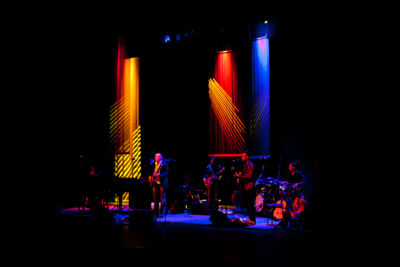 Stef Bos & Band @ de Warande, picture 33, photographed by Carine Wouters - FrontView Magazine