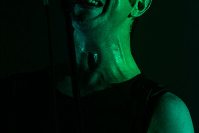 Glasvegas @ Het Depot, picture 4, photographed by Alexander Eyckmans - FrontView Magazine