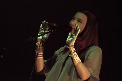 Chrysta Bell @ CC Evergem, picture 4, photographed by Walter Grimm - FrontView Magazine