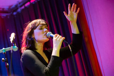 Sarah Blasko @ Het Depot, picture 1, photographed by Kurt Jacobs - FrontView Magazine
