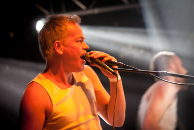 De Geweldigheid @ 013, picture 1, photographed by Gunter Van Hoye - FrontView Magazine