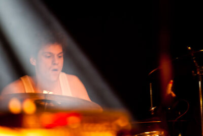 De Geweldigheid @ 013, picture 3, photographed by Gunter Van Hoye - FrontView Magazine