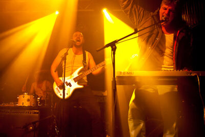 De Geweldigheid @ 013, picture 8, photographed by Gunter Van Hoye - FrontView Magazine