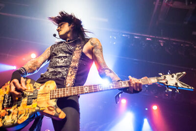 Black Veil Brides @ Trix, picture 28, photographed by Dorien Goetschalckx - FrontView Magazine