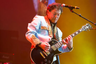 Golden years 25th edition @ sportpaleis, picture 5, photographed by Steven Stausens - FrontView Magazine