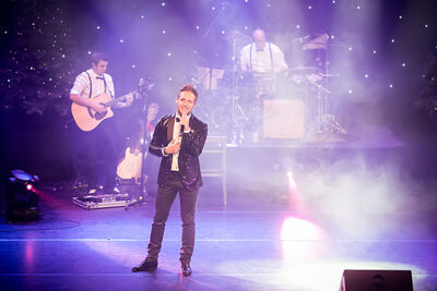 Christoff - Kerstconcert @ CC Den Egger, picture 6, photographed by Elke Briers - FrontView Magazine