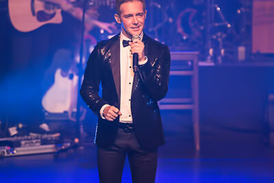 Christoff - Kerstconcert @ CC Den Egger, picture 8, photographed by Elke Briers - FrontView Magazine