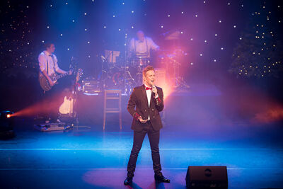 Christoff - Kerstconcert @ CC Den Egger, picture 20, photographed by Elke Briers - FrontView Magazine