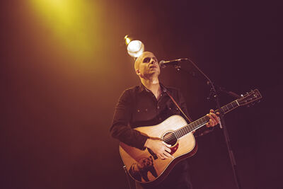 Milow - Homecoming Christmas Concert @ Het Depot, foto 5, foto's door Elke Briers - FrontView Magazine