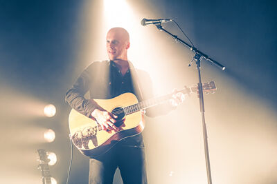 Milow - Homecoming Christmas Concert @ Het Depot, foto 9, foto's door Elke Briers - FrontView Magazine