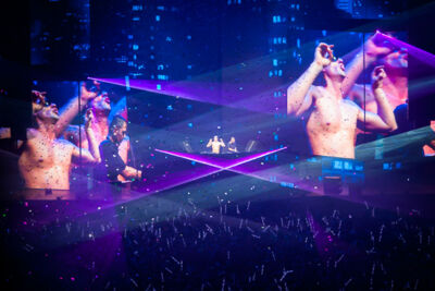 Dimitri Vegas & Like Mike @ Sportpaleis, picture 10, photographed by Jef Matthee - FrontView Magazine