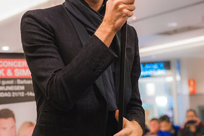 Nick & Simon en Barbara Dex @ Fnac Wijnegem, picture 11, photographed by Elke Briers - FrontView Magazine