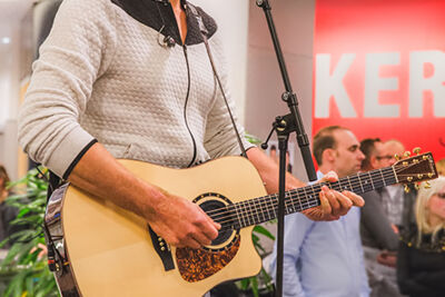 Nick & Simon en Barbara Dex @ Fnac Wijnegem, picture 13, photographed by Elke Briers - FrontView Magazine