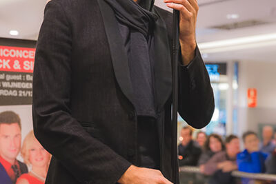 Nick & Simon en Barbara Dex @ Fnac Wijnegem, picture 18, photographed by Elke Briers - FrontView Magazine