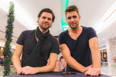 Nick & Simon en Barbara Dex @ Fnac Wijnegem, picture 28, photographed by Elke Briers - FrontView Magazine
