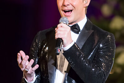Christoff - Kerstconcert @ Basiliek van Koekelberg, picture 2, photographed by Elke Briers - FrontView Magazine