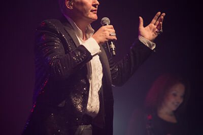 Johnny Logan @ Casino Knokke, picture 14, photographed by Elke Briers - FrontView Magazine