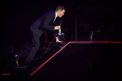 Michael Bublé @ Sportpaleis, picture 13, photographed by Tom Stessens - FrontView Magazine