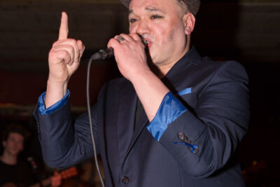Embracing Franki & Guests Charlatan te Gent, picture 36, photographed by Guy Danneels - FrontView Magazine