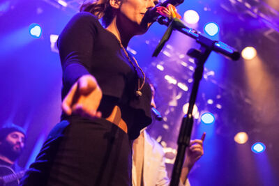 Edward Sharpe And The Magnetic Zeros @ Effenaar, picture 2, photographed by Dorien Goetschalckx - FrontView Magazine