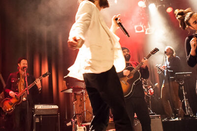 Edward Sharpe And The Magnetic Zeros @ Effenaar, picture 13, photographed by Dorien Goetschalckx - FrontView Magazine