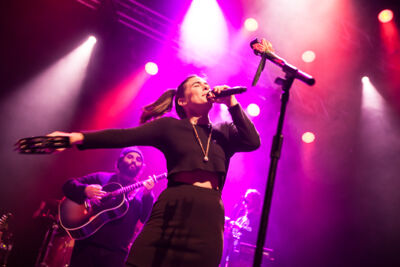 Edward Sharpe And The Magnetic Zeros @ Effenaar, picture 17, photographed by Dorien Goetschalckx - FrontView Magazine