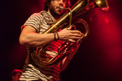 Edward Sharpe And The Magnetic Zeros @ Effenaar, picture 19, photographed by Dorien Goetschalckx - FrontView Magazine