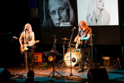 Staalplaat #2 met Guy Swinnen & Naomie Sijmons (Reena Riot) @ cc Luchtbal, picture 19, photographed by Edwin Houdevelt - FrontView Magazine