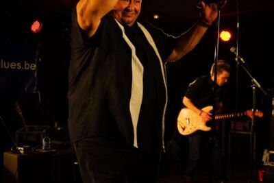 Memo Gonzalez & The bluescasters @ MOD Hasselt, picture 7, photographed by benny antoniw - FrontView Magazine