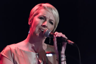 naPUURlijk - Ann De Winne zingt Vlaams @ Fakkelteater te Antwerpen, foto 15, foto's door Guy Danneels - FrontView Magazine