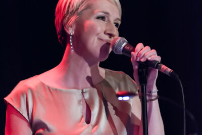naPUURlijk - Ann De Winne zingt Vlaams @ Fakkelteater te Antwerpen, foto 16, foto's door Guy Danneels - FrontView Magazine