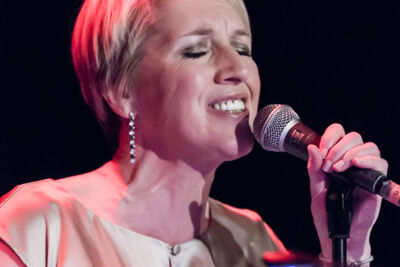naPUURlijk - Ann De Winne zingt Vlaams @ Fakkelteater te Antwerpen, foto 18, foto's door Guy Danneels - FrontView Magazine