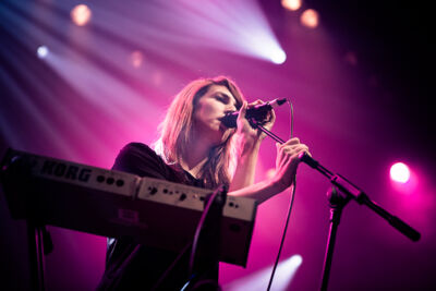 Hannah Georgas @ 013, picture 8, photographed by Dorien Goetschalckx - FrontView Magazine