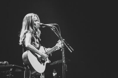 Heather Nova Muziekgebouw Eindhoven, picture 9, photographed by Kris Saelen - FrontView Magazine