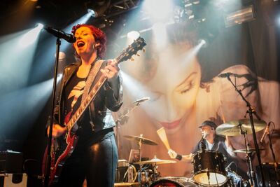 Anneke Van Giersbergen @ 013, picture 5, photographed by Edwin Houdevelt - FrontView Magazine