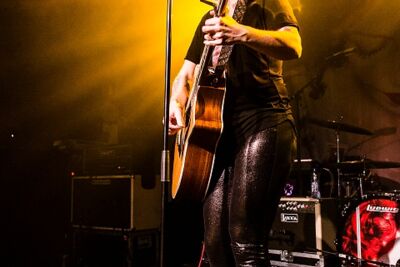 Anneke Van Giersbergen @ 013, picture 23, photographed by Edwin Houdevelt - FrontView Magazine