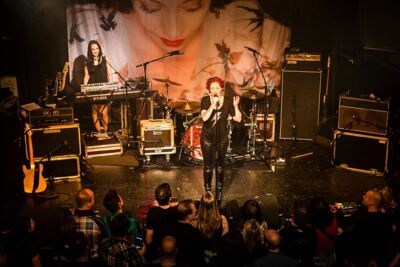 Anneke Van Giersbergen @ 013, picture 40, photographed by Edwin Houdevelt - FrontView Magazine