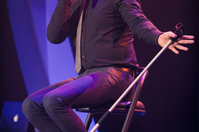 Jan Smit @ Ethias Theater, picture 3, photographed by Elke Briers - FrontView Magazine