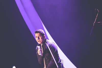 Jan Smit @ Ethias Theater, picture 9, photographed by Elke Briers - FrontView Magazine